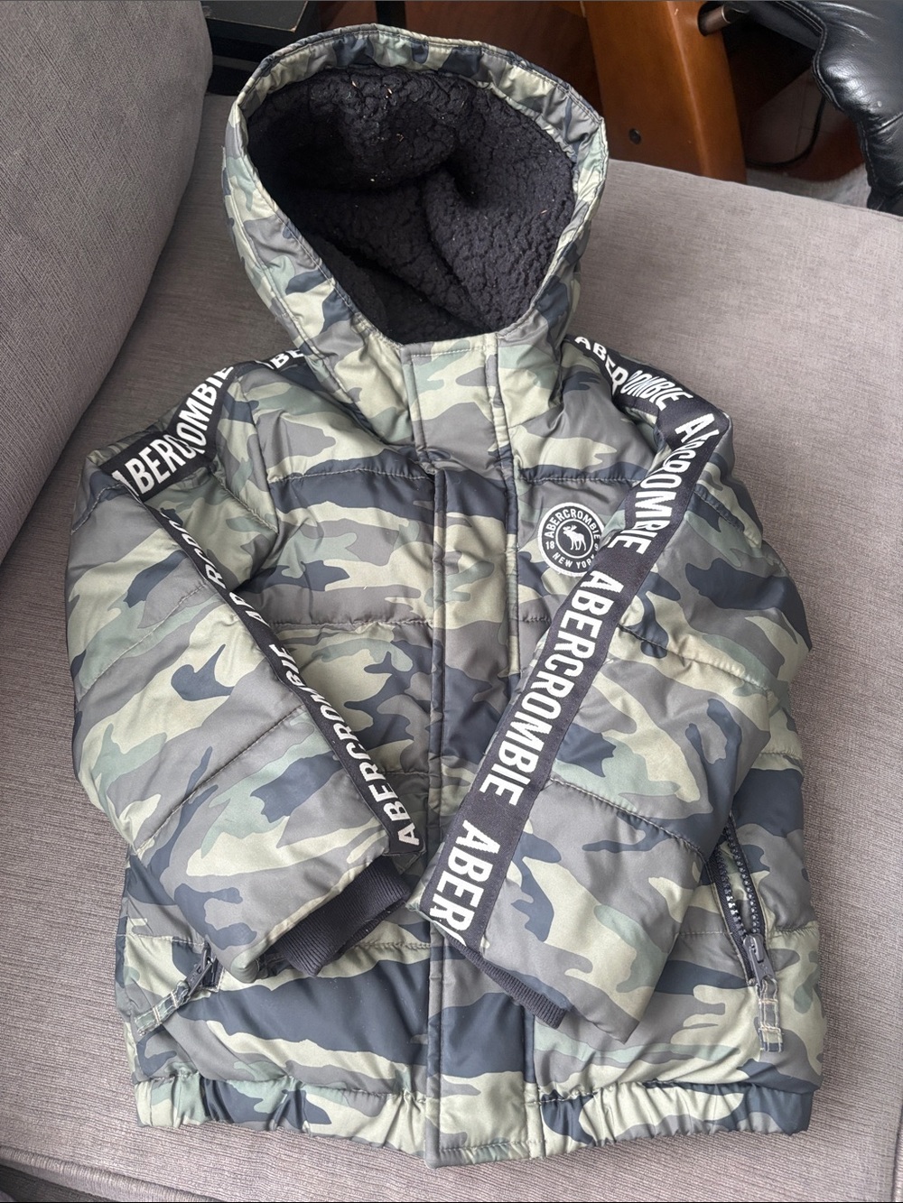 Abercrombie & Fitch Kids Camo Hooded Puffer Jacket - Green/Gray